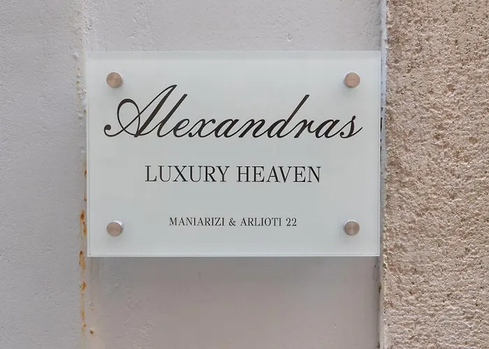 Alexandras Luxury Heaven Appartement *